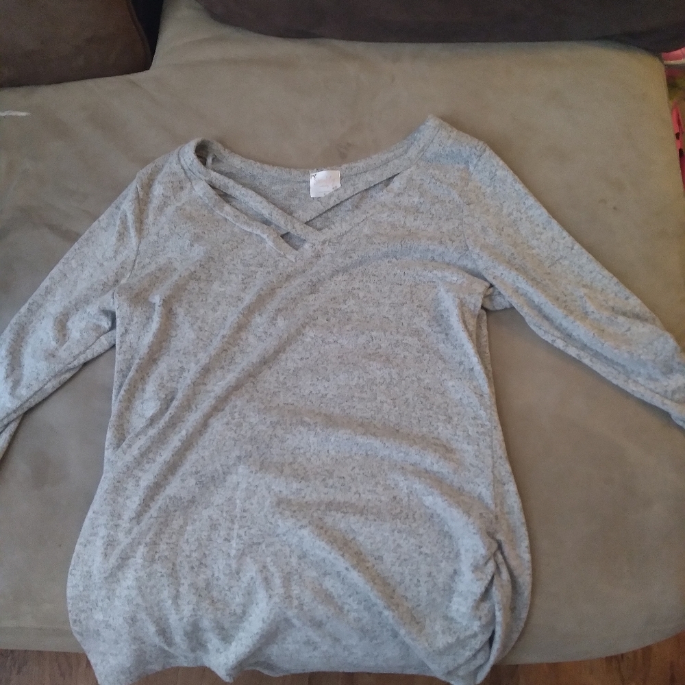 Women's soft, long sleeve, cross front top size XL.